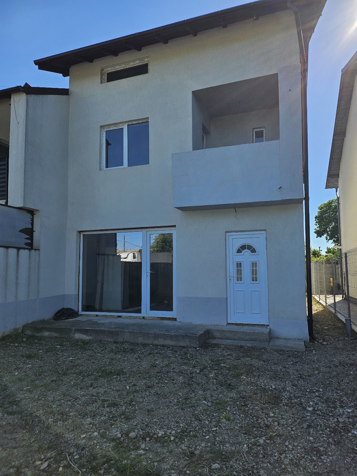 OFERTA VANZARE PARTE DIN DUPLEX P+M PITETSI, 138000 EURO