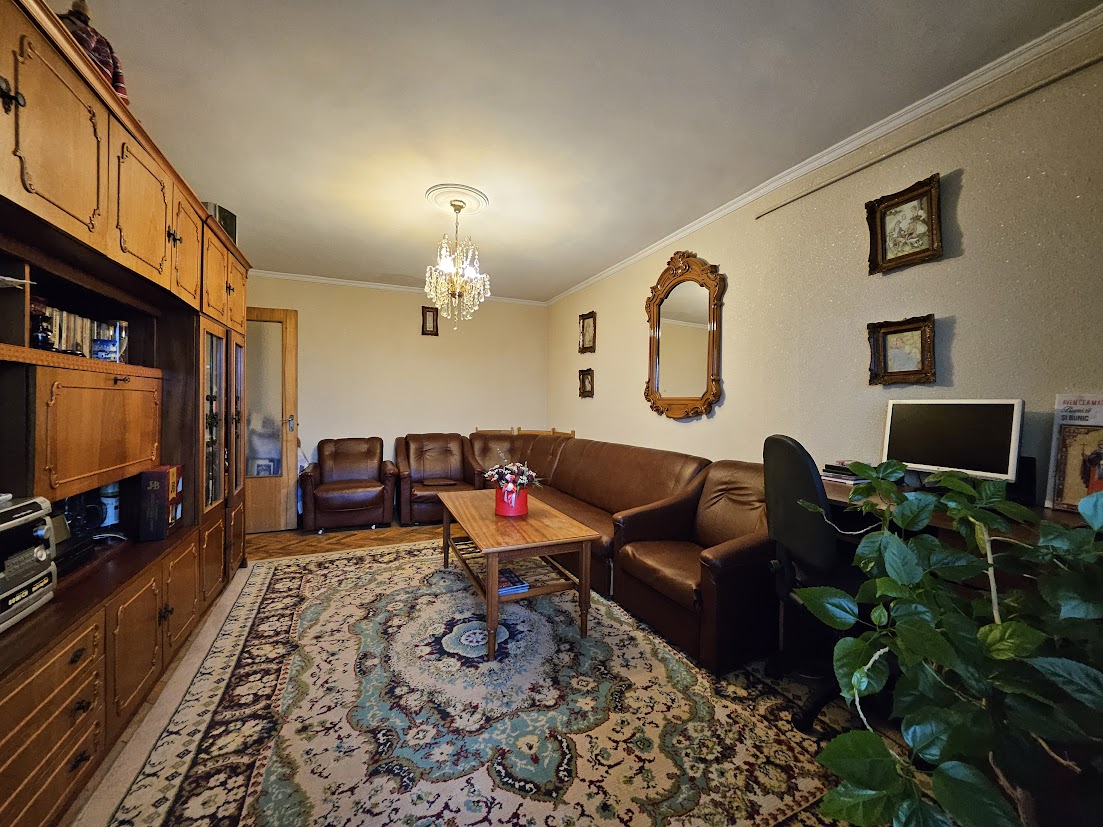 OFERTA VANZARE APARTAMENT 3 CAMERE EXERCITIU, 89500 EURO