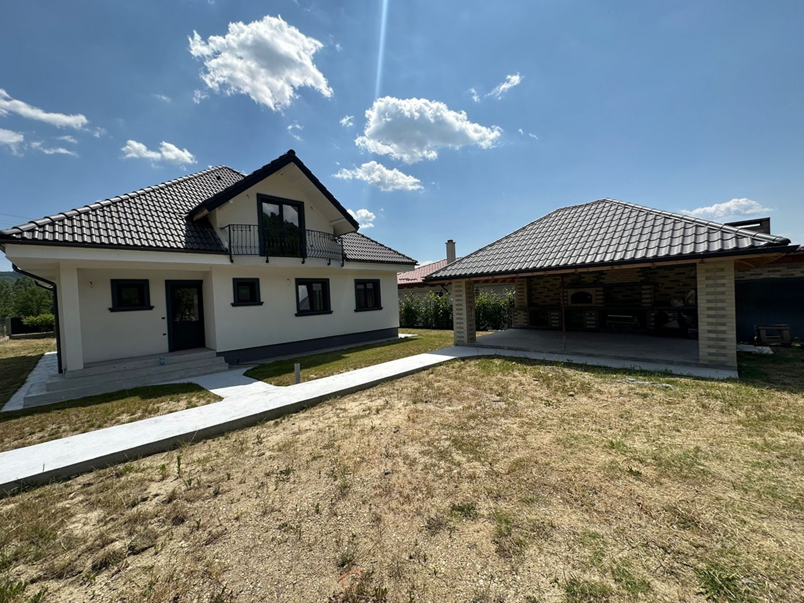 OFERTA VANZARE CASA IN VALCEA, COMUNA NICOLAE BALCESCU, 143000 EURO