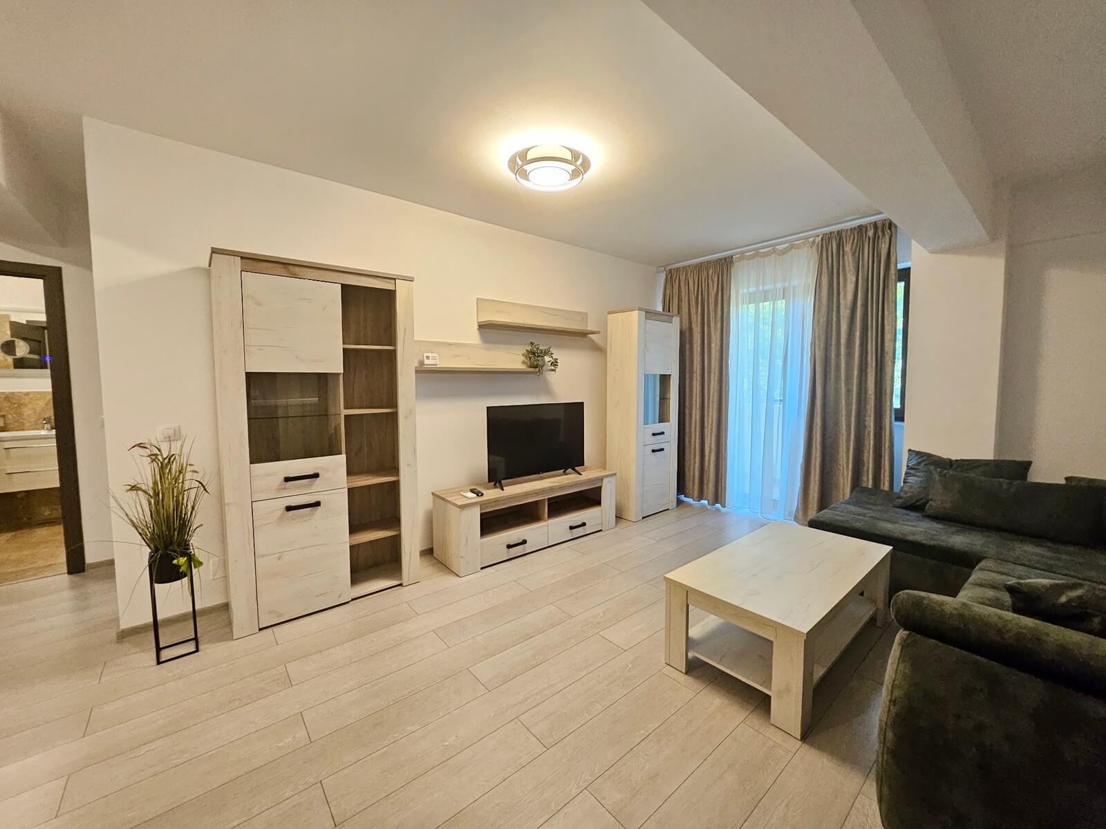 OFERTA INCHIRIERE APARTAMENT 2 CAMERE FOND NOU, TRIVALE, PARCARE, 400 EURO